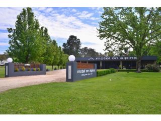 Myrtleford Motel on Alpine Hotel, Myrtleford - 3