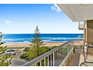 Narrowneck Court Holiday Apartments Aparthotel, Gold Coast - 4