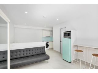 New studio apartment in Surry Hills Apartment, Sydney - 5