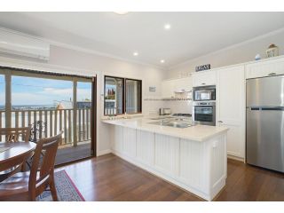 Newcastle Short Stay Accommodation - Vista Apartment Apartment, Newcastle - 3