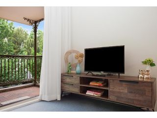 Comfy 2-Bed Apartment with Gym and Pool Apartment, Sydney - 5