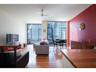 Noah Â· Central City Location with Views & Parking Apartment, Melbourne - 2