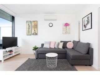 South Yarra City View Apartment with Car Park, Amazon Alexa, Spotify, Netflix, and WiFi Apartment, Melbourne - 4