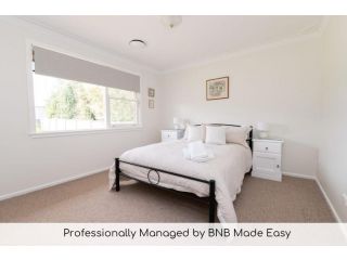 Oak St Perfect Home Away From Home, Close to CBD Guest house, Orange - 2