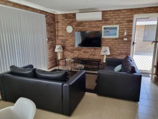 Ocean Beach Chalet 16 Guest house, Jurien Bay - 2