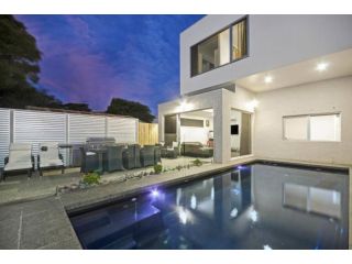 Ocean Groves Best View- Heated Pool, Roof Top Deck Guest house, Ocean Grove - 4