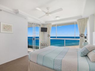 Ocean Plaza Unit 1469 - Right on Coolangatta beachfront Apartment, Gold Coast - 3