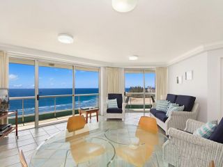 Ocean Plaza Unit 1469 - Right on Coolangatta beachfront Apartment, Gold Coast - 1