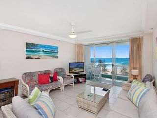 Ocean Plaza Unit 835 - Beachfront in Central Coolangatta Apartment, Gold Coast - 4