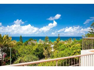 Ocean Terraces Split Level Apartment At The Beach Apartment, Sunshine Beach - 2