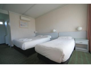 Olympia Motel Hotel, Queanbeyan - 1