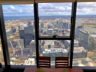 ON TOP OF THE WORLD - BEST VIEWS IN MELBOURNE !! Apartment, Melbourne - 4