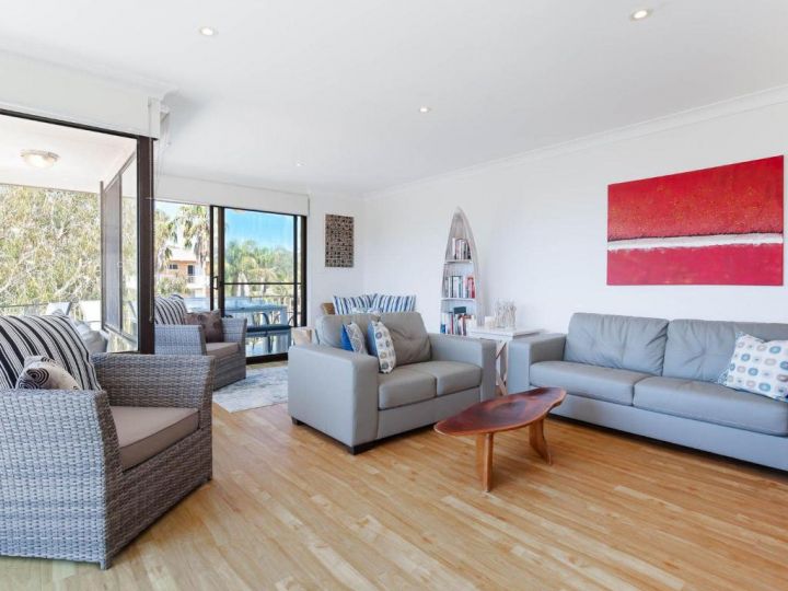 3 &#x27;ENDEAVOUR&#x27;, 13 ONDINE CL - LARGE THREE BEDROOM UNIT WITH FILTERED WATER VIEWS Apartment, Nelson Bay - imaginea 3