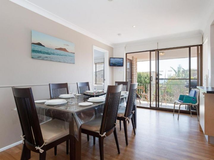 3 &#x27;ENDEAVOUR&#x27;, 13 ONDINE CL - LARGE THREE BEDROOM UNIT WITH FILTERED WATER VIEWS Apartment, Nelson Bay - imaginea 5