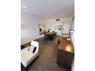 S1 Luxury Apartments Chatswood Apartment, Sydney - 5