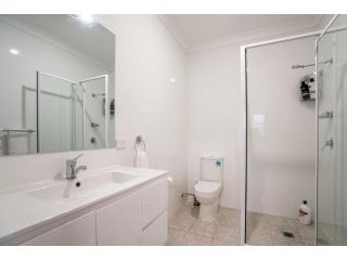 Paddington Villa 3 Close to town, Neat & Practical Apartment, Orange - 5