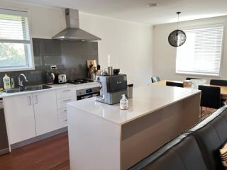 Page 3BR House, Free WiFi, Netflix, Parking Guest house, New South Wales - 4