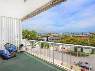 Panorama 4 - Three Bedroom Apartment with Sensational Ocean Views Apartment, Alexandra Headland - 2