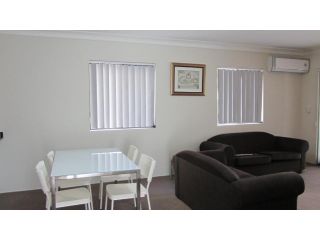 Parkside Apartments Parramatta Aparthotel, Sydney - 1