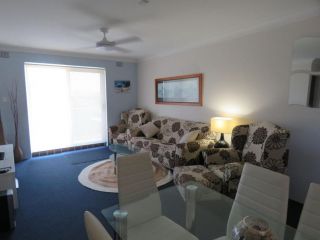 Parkview, Unit 16, 11 Catalina Close Apartment, Nelson Bay - 4