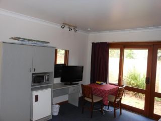 Parkway Motel Hotel, Queanbeyan - 1