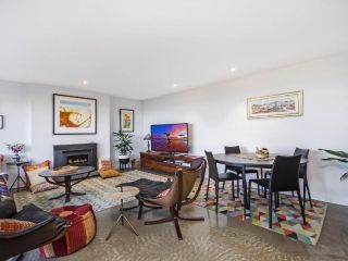 Pea Soup Beach Apartment, Port Fairy - 3