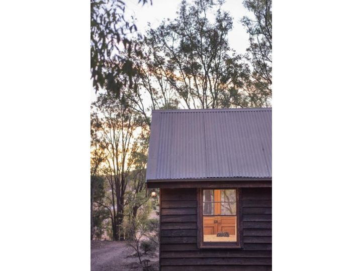 Peace and Privacy at "Calving Gully Cottage" Guest house, Budgee Budgee - imaginea 12