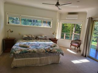 Pidgeonberry Retreat - Peaceful Escape 21 Acres with Cascading Creek Villa, New South Wales - 3
