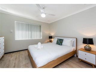 Peaceful South Perth 1 Bedroom Apartment Apartment, Perth - 1