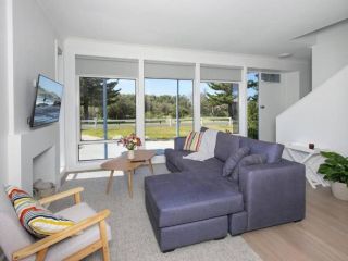 Amethyst, WERRI BEACH TRANQUILITY Guest house, Gerringong - 4