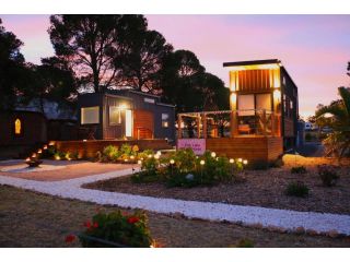Pink Lake Tiny House - 'Peony' Bed and breakfast, South Australia - 4