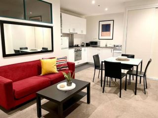 Astral Apartments - Perfectly located 2 bedroom apartment in St Kilda Apartment, Melbourne - 2