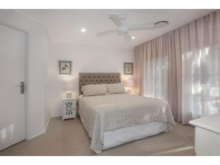 Pet Friendly Beach Home Guest house, Hawks Nest - 1