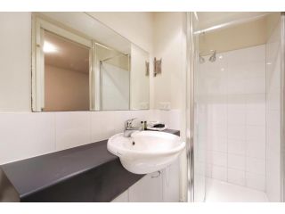 Plum Serviced Apartments Carlton Aparthotel, Melbourne - 4