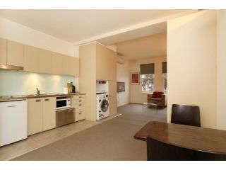 Plum Serviced Apartments North Melbourne Aparthotel, Melbourne - 4