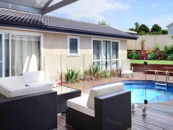 POOLSIDE Gerringong 4pm check out Sundays Guest house, Gerringong - imaginea 2