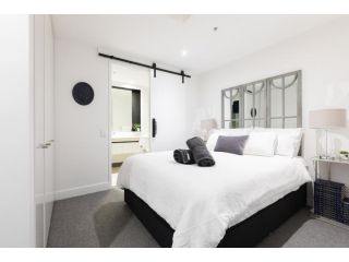 The Port Melbourne Experience Apartment, Melbourne - 3