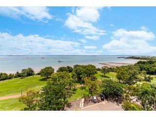 Postcard Waterfront Living on the Esplanade Apartment, Darwin - 5