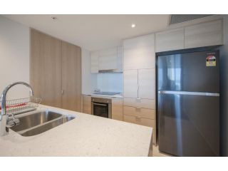 DAYDAY Premier Apartments at 2663 Gold Coast Hwy, Broadbeach Apartment, Gold Coast - 4