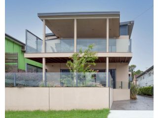 Premium Views from Spacious Beachside Home Guest house, Batemans Bay - 3