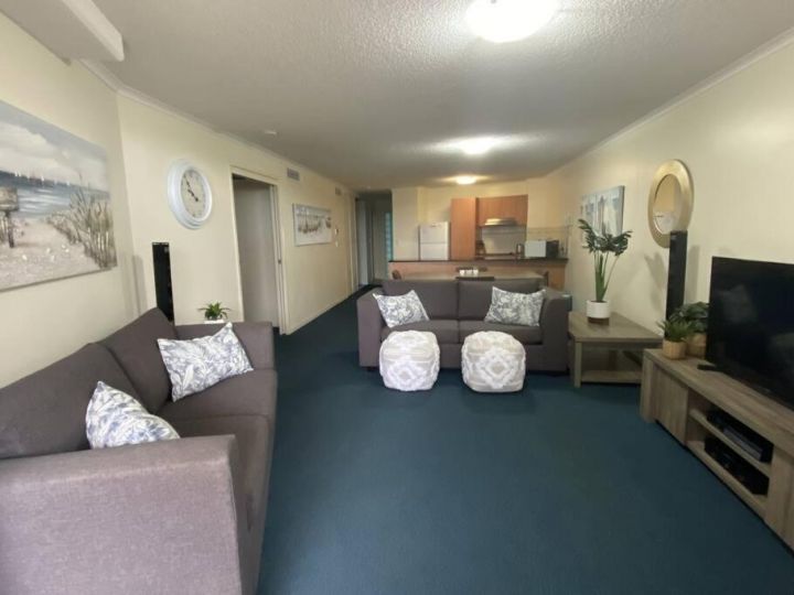Prime Position â€“ Dream Holiday Unit in Caloundra!! Apartment, Caloundra - imaginea 15