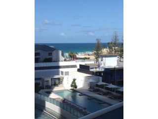 PRIVATE DELUXE APARTMENT @ THE HILTON BUILDING Apartment, Gold Coast - 2