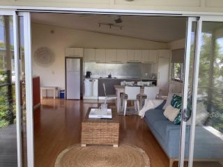 Private self-contained Beachshack Villa, Casuarina - 4