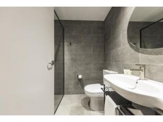 Q Squared Serviced Apartments Aparthotel, Melbourne - 5