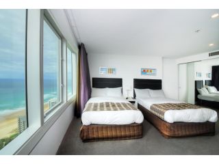 3 Bedroom Ocean View Private Apartment in Surfers Paradise Apartment, Gold Coast - 5