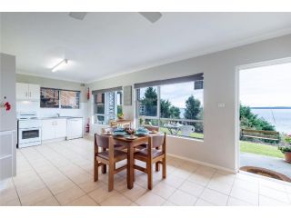 Quarterdeck, Unit 1/ 12 Magnus Street Apartment, Nelson Bay - 4