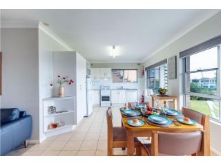 Quarterdeck, Unit 1/ 12 Magnus Street Apartment, Nelson Bay - 3